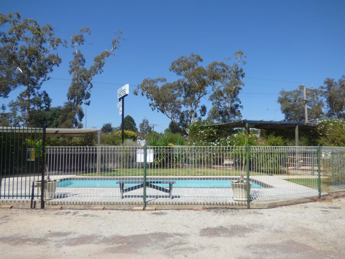 Calder Family Motel Bendigo Dış mekan fotoğraf